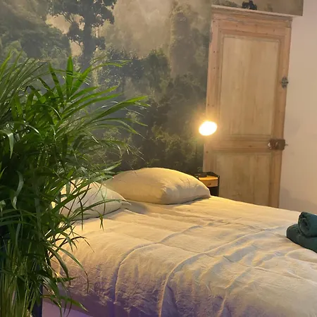 L'oasis Angevine - Balneo, Sauna, Cinema & Parking Apartmán