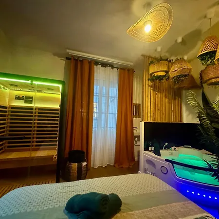 Apartmán L'oasis Angevine - Balneo, Sauna, Cinema & Parking