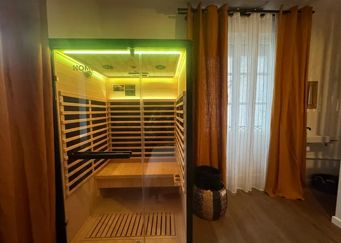 L'oasis Angevine - Balneo, Sauna, Cinema & Parking דירה אנז'ה