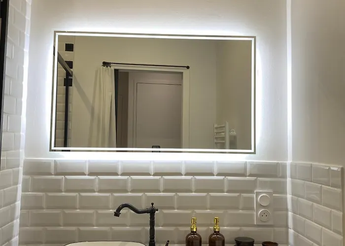 Apartmán L'oasis Angevine - Balneo, Sauna, Cinema & Parking